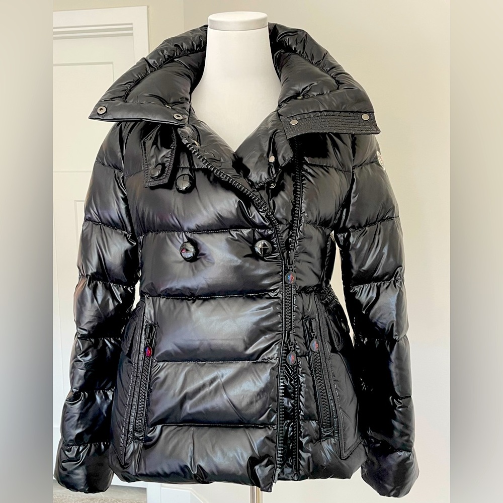 MONCLER Short Dawn Jacket, size S (1 - moncler sizing)
